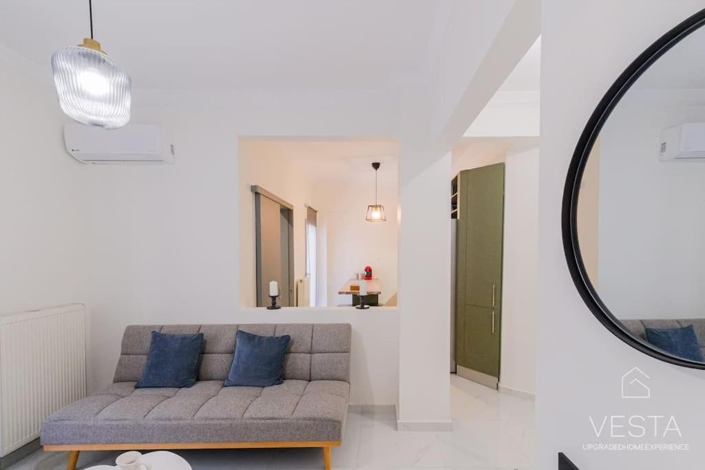 Theofilos Urban Apartment, Close To City Center テッサロニキ エクステリア 写真