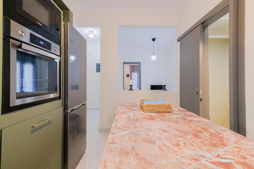 Theofilos Urban Apartment, Close To City Center テッサロニキ エクステリア 写真