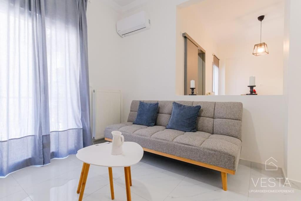 Theofilos Urban Apartment, Close To City Center テッサロニキ エクステリア 写真