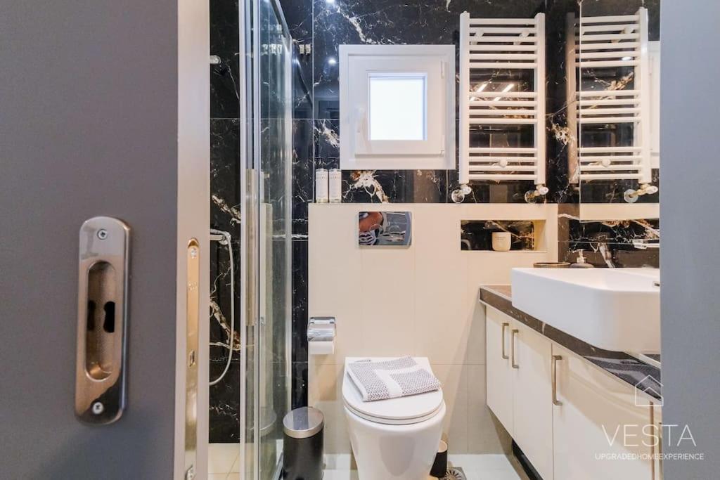 Theofilos Urban Apartment, Close To City Center テッサロニキ エクステリア 写真